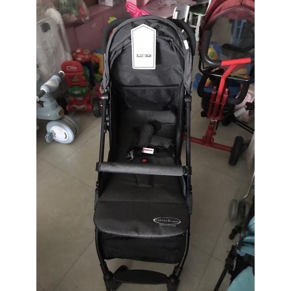 xe đẩy gấp Gluck