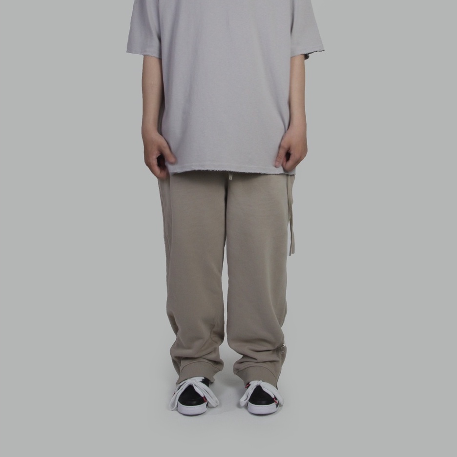 Quần Jogger Zip Kem