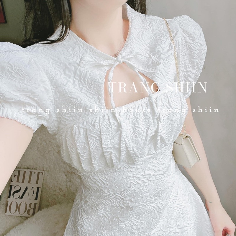 ĐẦM GẤM CUT OUT NGỰC CỘT NƠ CỔ