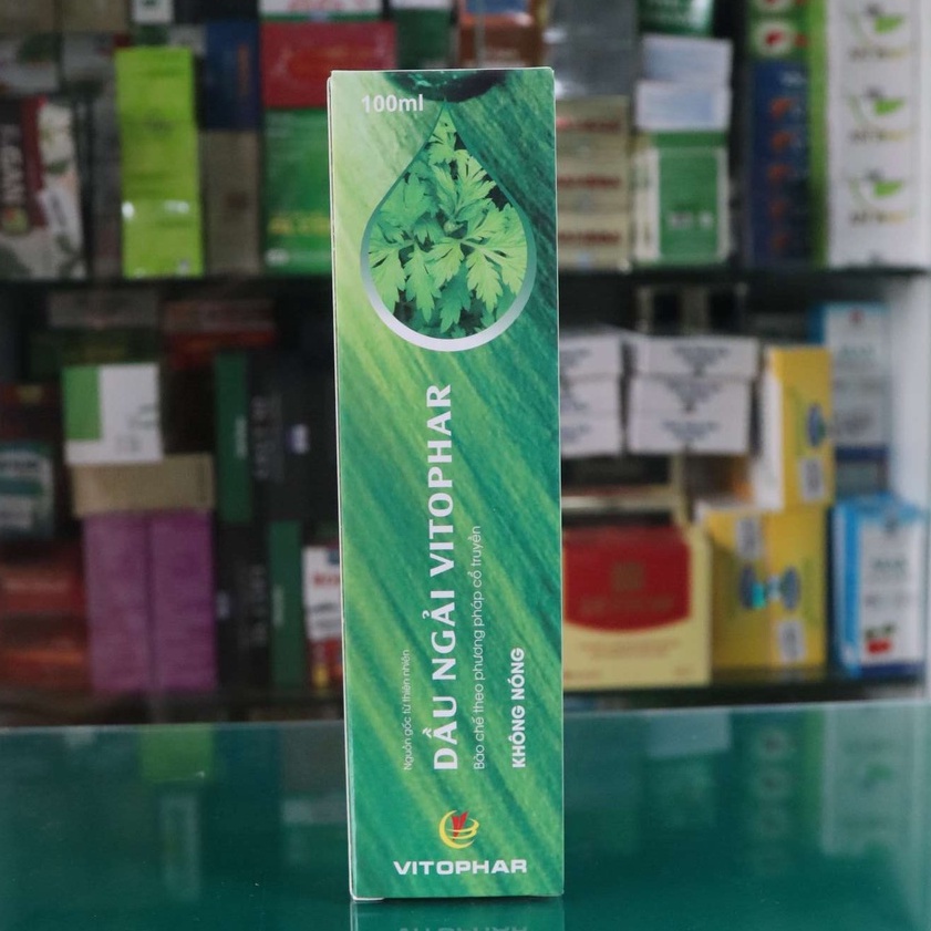 Tinh dầu Ngải cứu Vitophar (100ml) - Hỗ trợ giảm đau nhức xương khớp, đau mỏi vai gáy, giảm đau