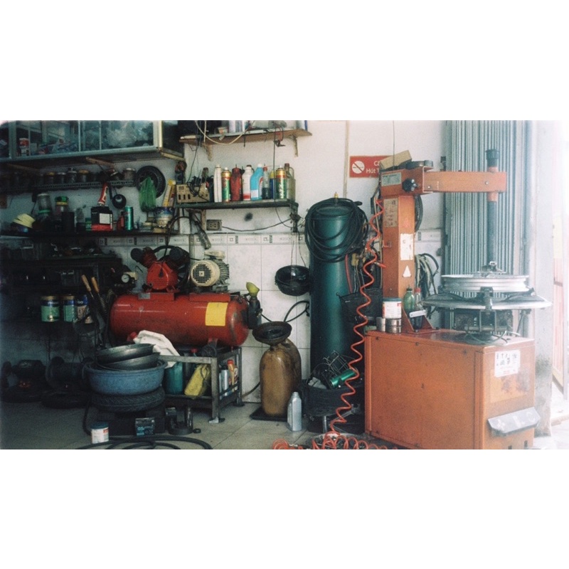 - Film  giá rẻ, hàng US.