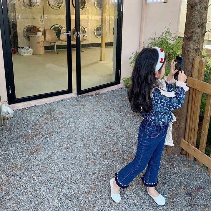 Bộ Áo Sơ Mi Hoa + Quần Jeans Ống Loe Thời Trang Hàn Quốc Cho Bé Gái