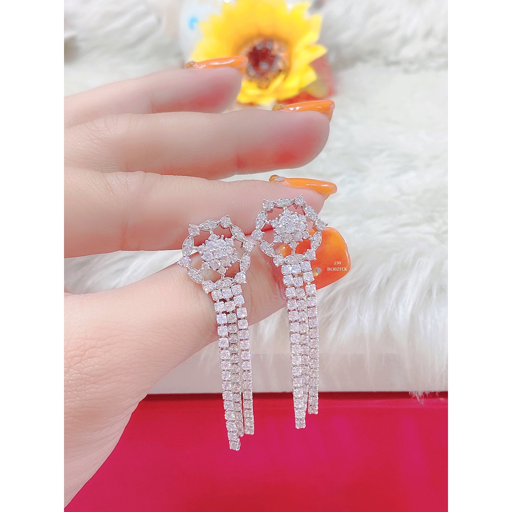 UHA - Bông tai tòn ten nữ đính đá , chuôi cài chắc chắn, kiểu dáng hiện đại, thu hút, sang trọng B1302TCK-250