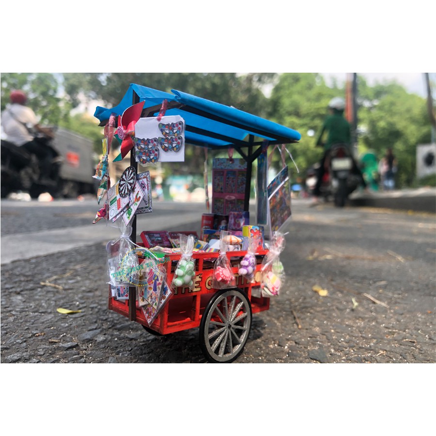 Mô Hình Sài Gòn Xưa Và Nay Thu Nhỏ - Xe Bán Đồ Chơi - HR10