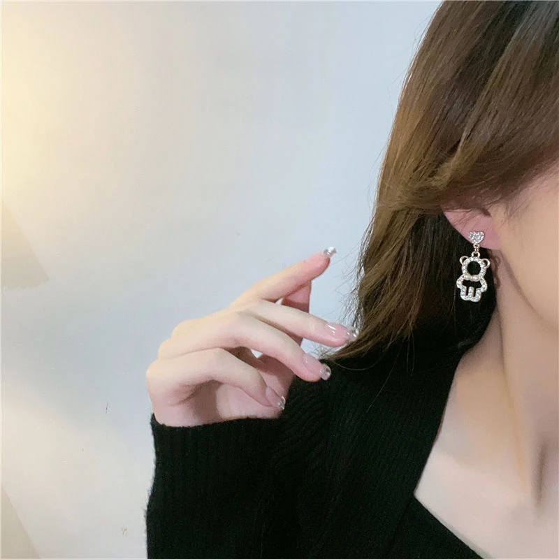 Khuyên Tai Hình Gấu Đính Đá Dễ Thương Cho Nữ