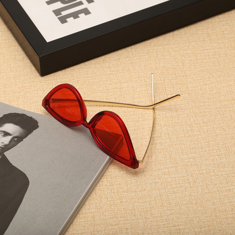 Kính mắt mèo cá tính | BigBuy360 - bigbuy360.vn