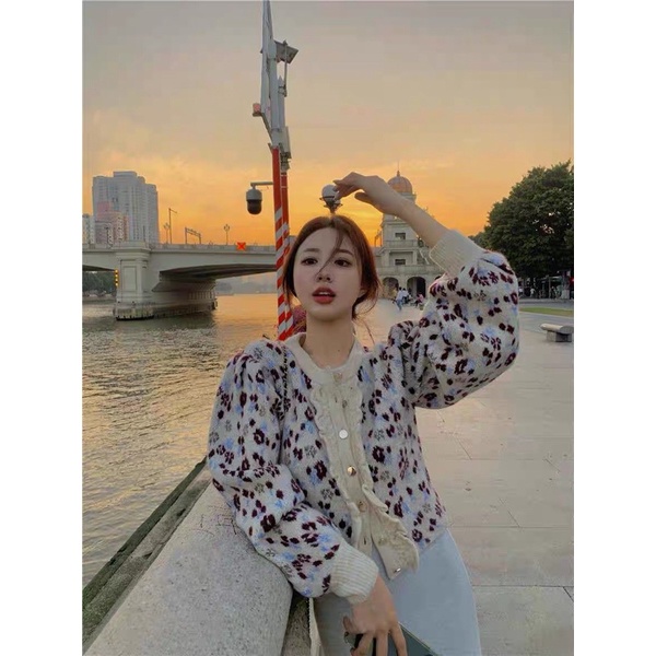 Áo len xuất dư zara tay bồng hoạ tiết bánh bèo