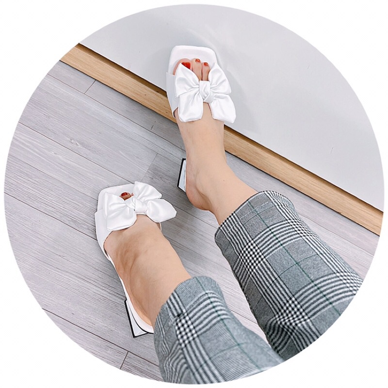 Dép nữ cao gót vuông 4cm quai ngang da lì nơ 4 cánh