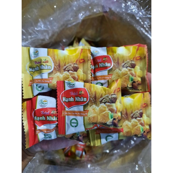 Bánh hạnh nhân Tiến Anh