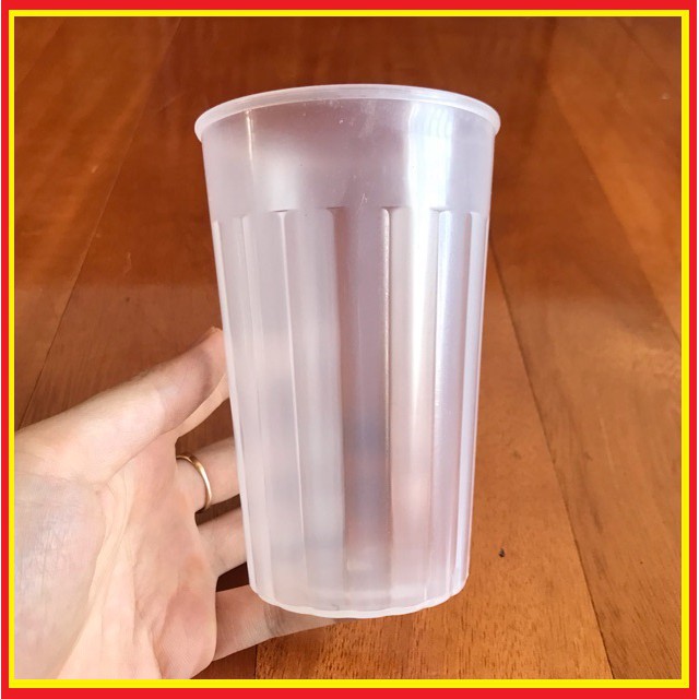 Cốc nhựa trắng sọc uống bia , uống nước , uống nước mía