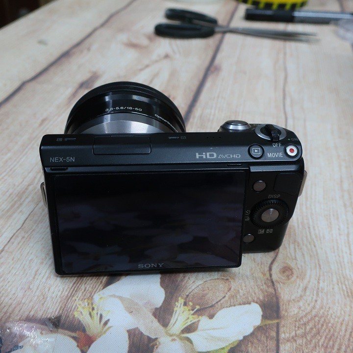 Máy ảnh Sony Nex 5N kèm ống kính Sony 16-50 đầy đủ phụ kiện