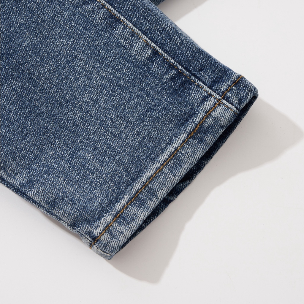 Quần Jean Nam Xanh Trơn ATINO Chất Liệu Jean Pha Spandex Form Slim-Fit QJ1.1039