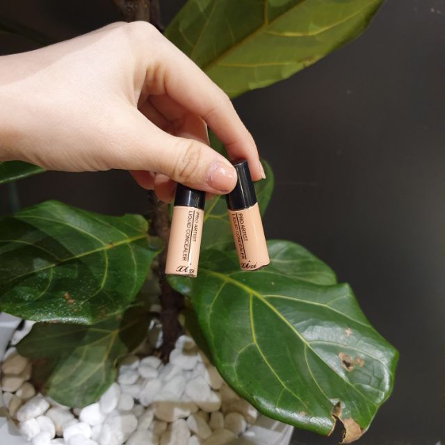 Che khuyết điểm Liquid Concealer