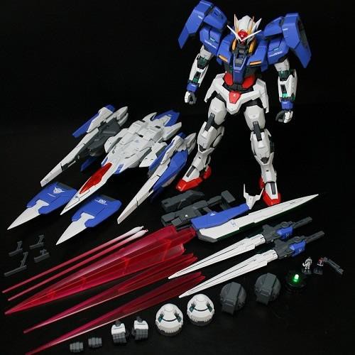Mô Hình Gundam MG Raiser GN-0000+GNR-010 Tặng đèn LED Tỉ Lệ 1/100 Series 00 Gundam