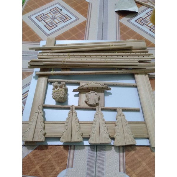 Khung tự giáp Thái đấu lá đề