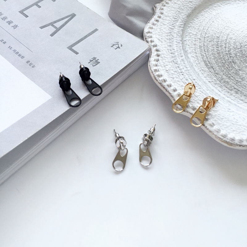 Bông tai phối kiểu khóa kéo độc đáo phong cách