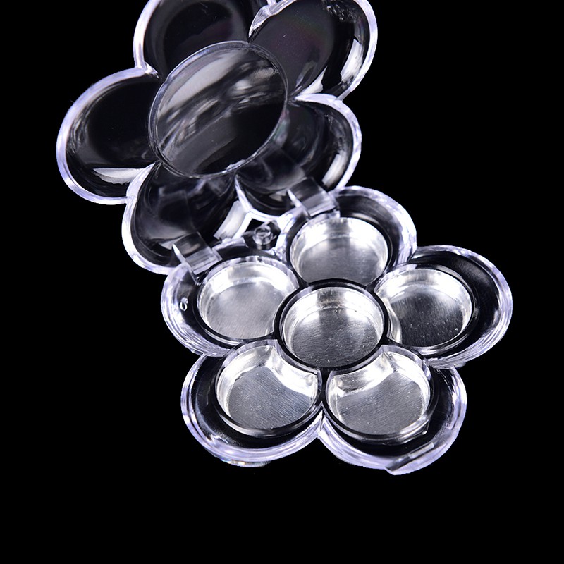 Hộp rỗng hình hoa đựng phấn hoặc son trang điểm