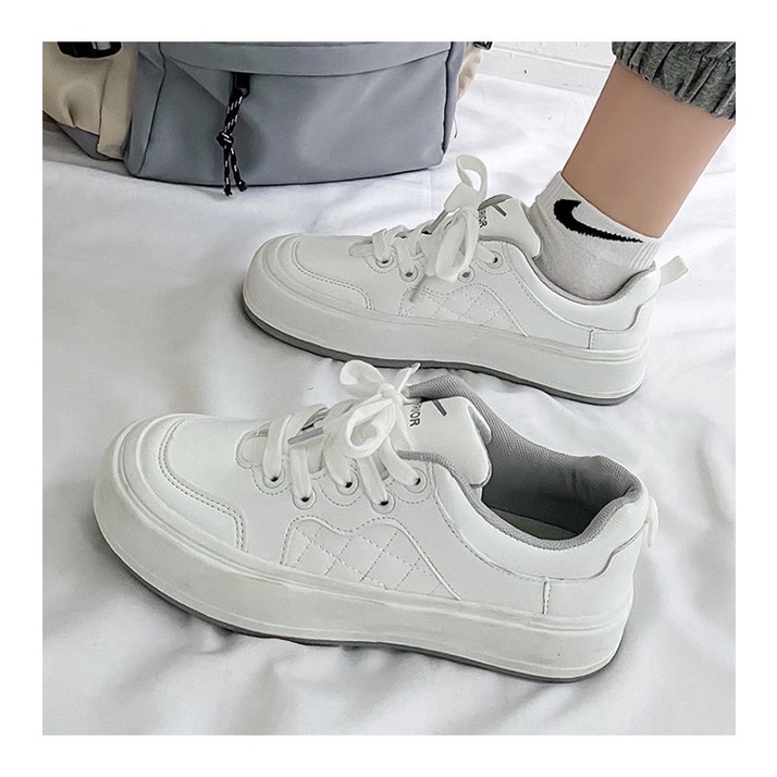 Giày thể thao nữ màu trắng kiểu dáng classic nhẹ nhàng phong cách Ullzzang êm chân