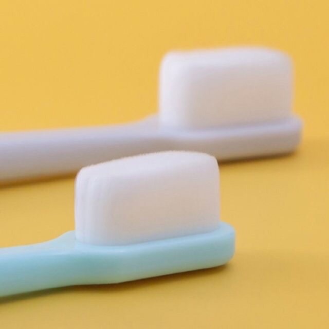 Bàn chải đánh răng sợi mềm cho người lớn