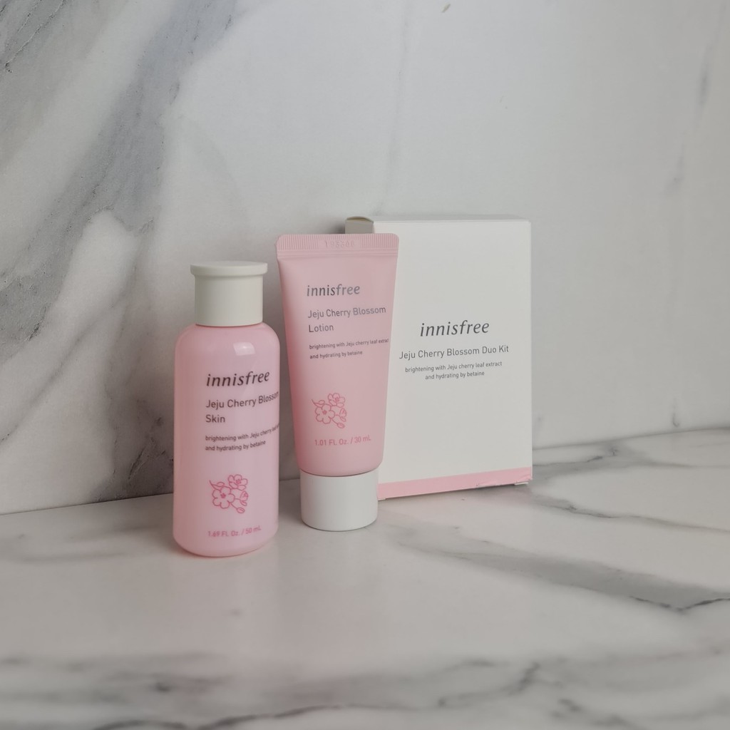 Innisfree Jeju Cherry Blossom Duo Kit Dưỡng trắng sáng