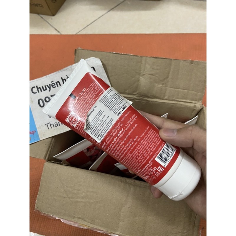 Kem dưỡng thể làm trắng da Nature -Siberica Ban Đêm