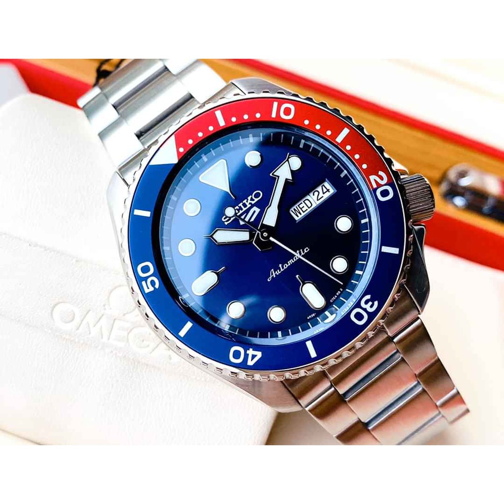 Đồng hồ nam Seiko Automatic SRPD53K1 VÒNG BENZEN ĐỎ _ ĐEN PHIÊN BẢN NÂNG CẤP CỦA SKX009 !