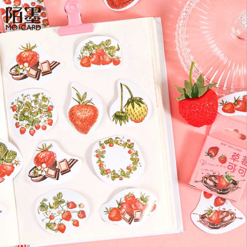 Hộp 46 miếng sticker mẫu quả dâu và socola