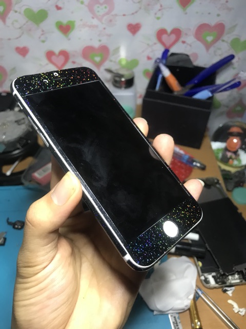 Miếng dán skin iphone 5-6-7-8 tráng bóng gương ánh nhũ rất đẹp! Bạn đặt hàng thì ghi tên dòng máy o shope hoặc ibx