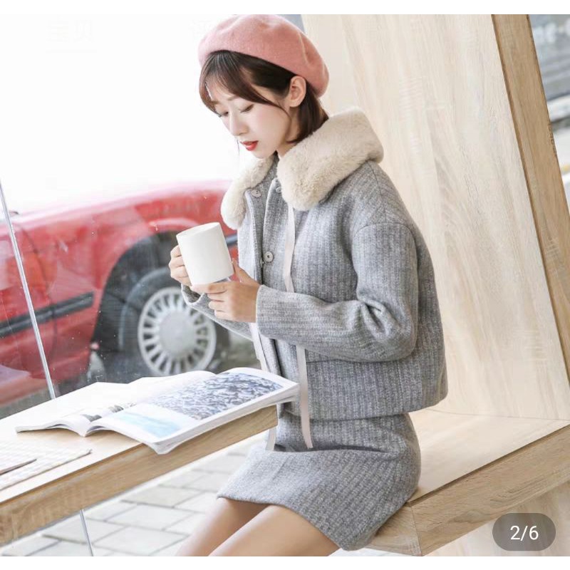 Áo dạ ngắn có cổ lông