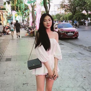 Áo trễ vai trắng