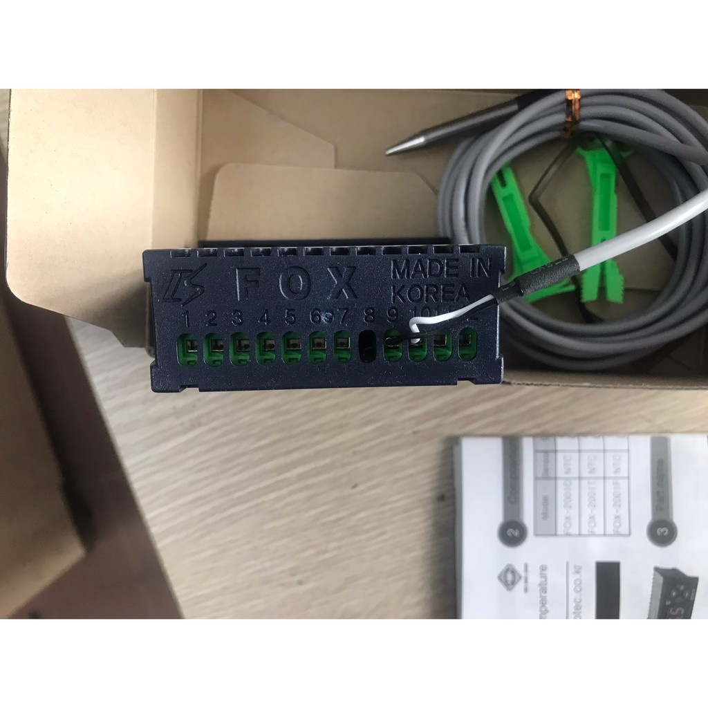 Đồng hồ điều khiển nhiệt độ FOX-2001 CONOTEC