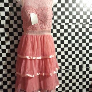 Đầm ren tầng xấp ly