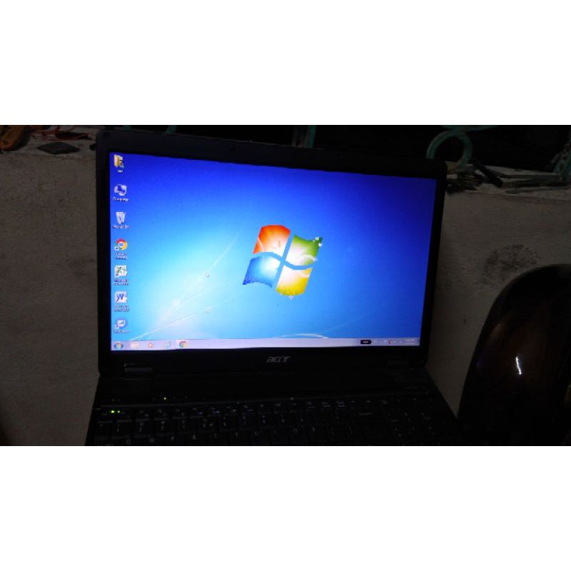 Laptop VP Acer 5325 sáng đẹp 15.6inch chạy tốt | BigBuy360 - bigbuy360.vn