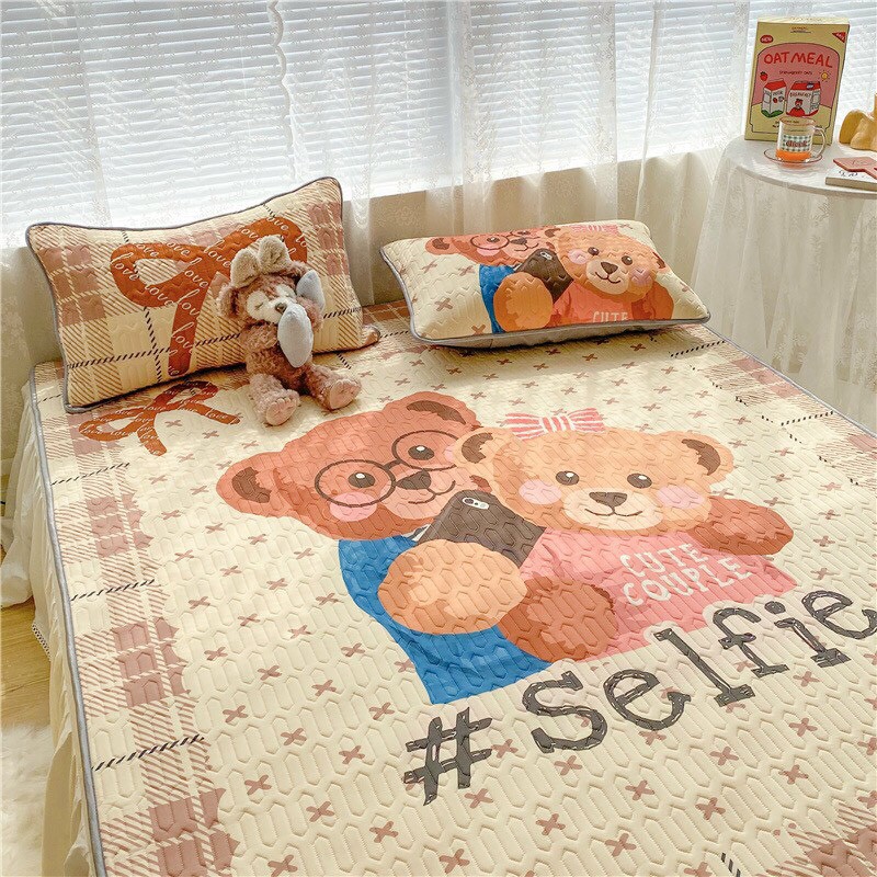 Chiếu cao su non 5D - Chiếu Điều Hòa họa tiết gấu selfie