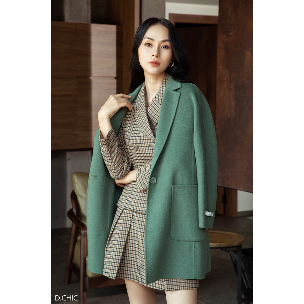 Áo vest ngắn dáng ôm cổ 2 ve 2 hàng cúc D.CHIC MS: 160482