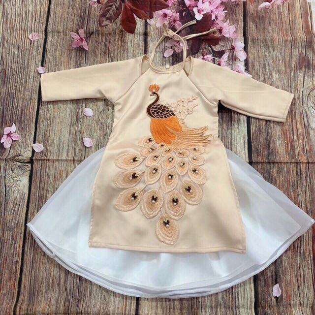 Áo dài cách tân lụa