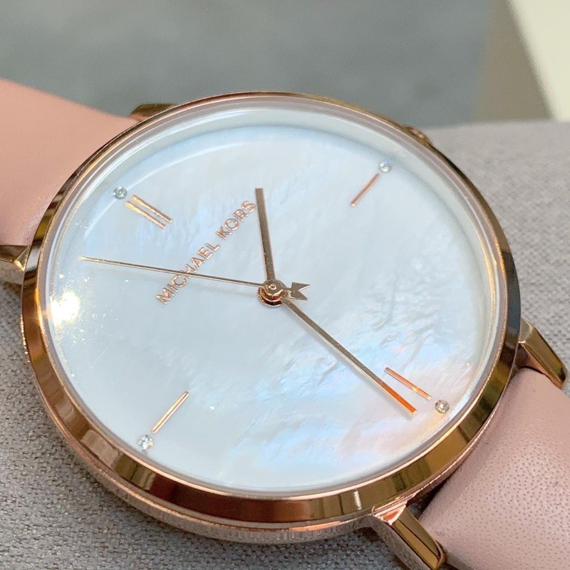 Đồng hồ nữ MICHAEL KORS chính hãng dây da hồng nữ tính model MK7106