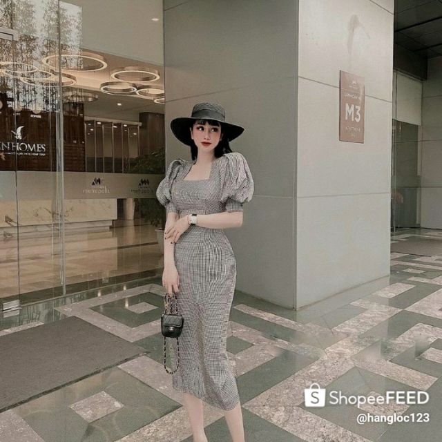 VÁY KẺ CỔ VUÔNG TAY BỒNG