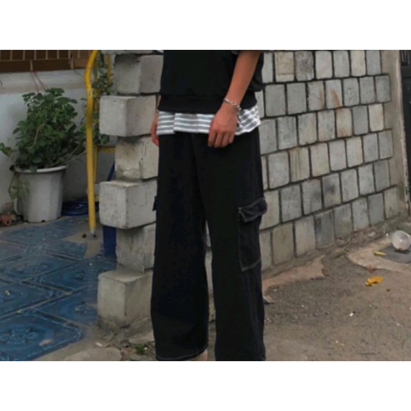 Quần jean đen túi hộp chỉ nổi