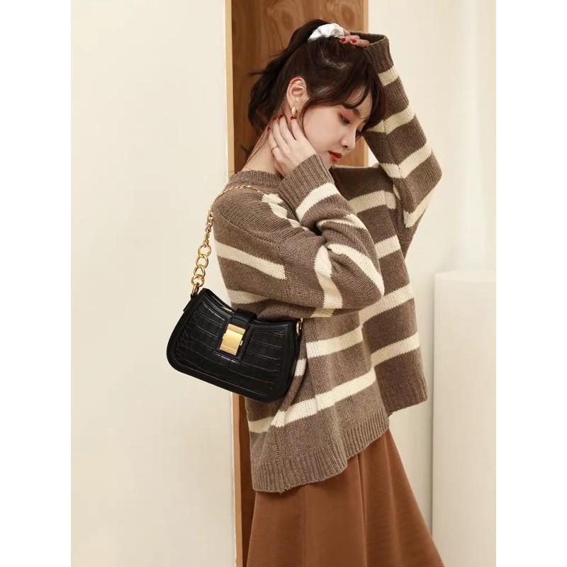 TÚI KẸP NÁCH KHOÁ VUÔNG ĐẸP (CÓ DÂY ĐEO CHÉO) | BigBuy360 - bigbuy360.vn