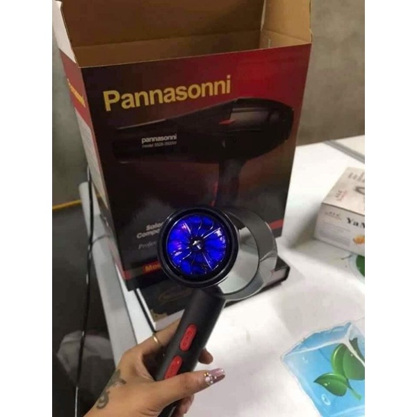 Máy sấy tóc Panasonni sấy nhanh và không hại tóc