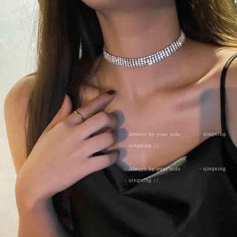 vòng cổ chocker đính full đá đơn giản sang chảnh cho nữ mã Th027268