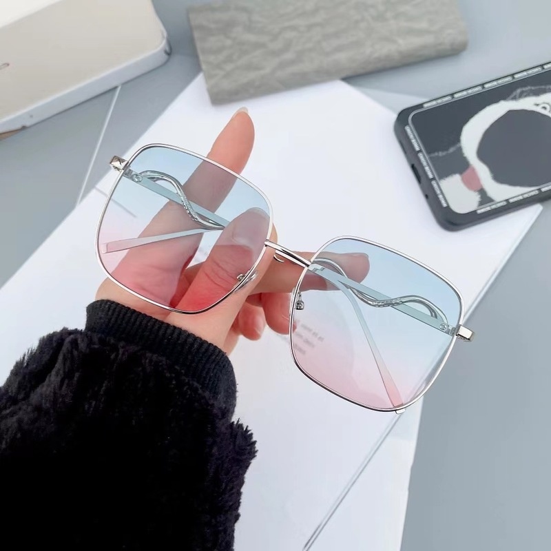 Kính Mát Gọng Vuông Bằng Kim Loại Thời Trang Cho Nữ