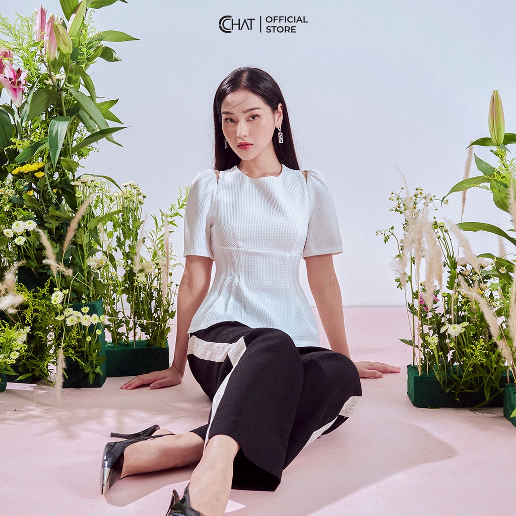 Áo Kiểu Nữ 𝐂𝐂𝐇𝐀𝐓 Cutout Vai Chất Tuytsi Phong Cách Trẻ Trung Thanh Lịch 12ANS2020PT