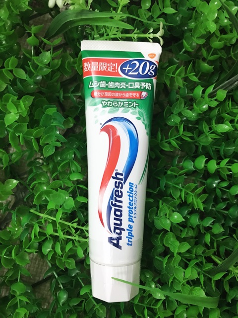 Kem đánh răng trắng răng Aquafresh bạc hà trà xanh