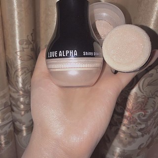 Phấn phủ ánh nhũ Love Alpha