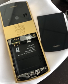 Điện thoại Mobiado 712 Gold