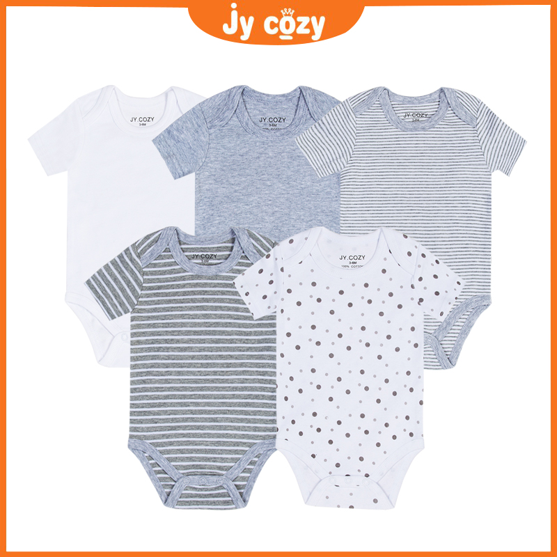 Bộ quần áo gồm 5 món thiết kế dễ thương dành cho trẻ sơ sinh