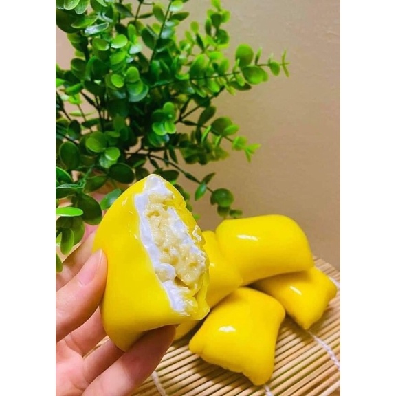 BÁNH CREPE Kem sầu riêng