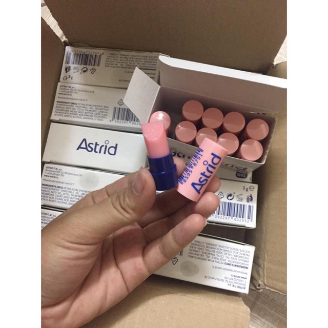 SON DƯỠNG MÔI MỠ HƯƠU ASTRID loại nhỏ. Combo 100k/3 thỏi